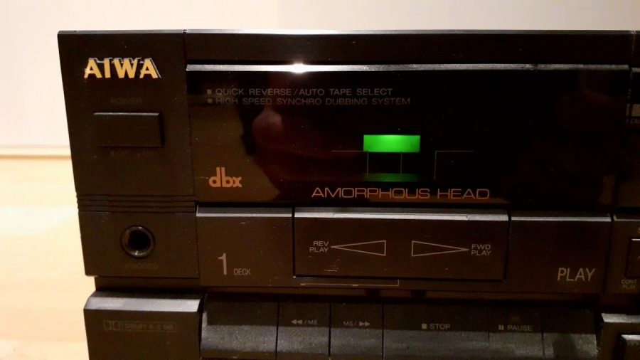 Aiwa Cassette Player Auto Reverse 1