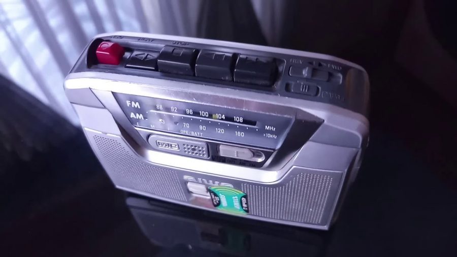Aiwa Compact Disc Stereo Radio Cassette Recorder 1