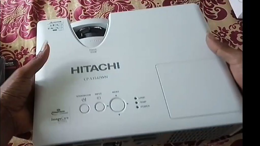 Hitachi Cp X2520 1